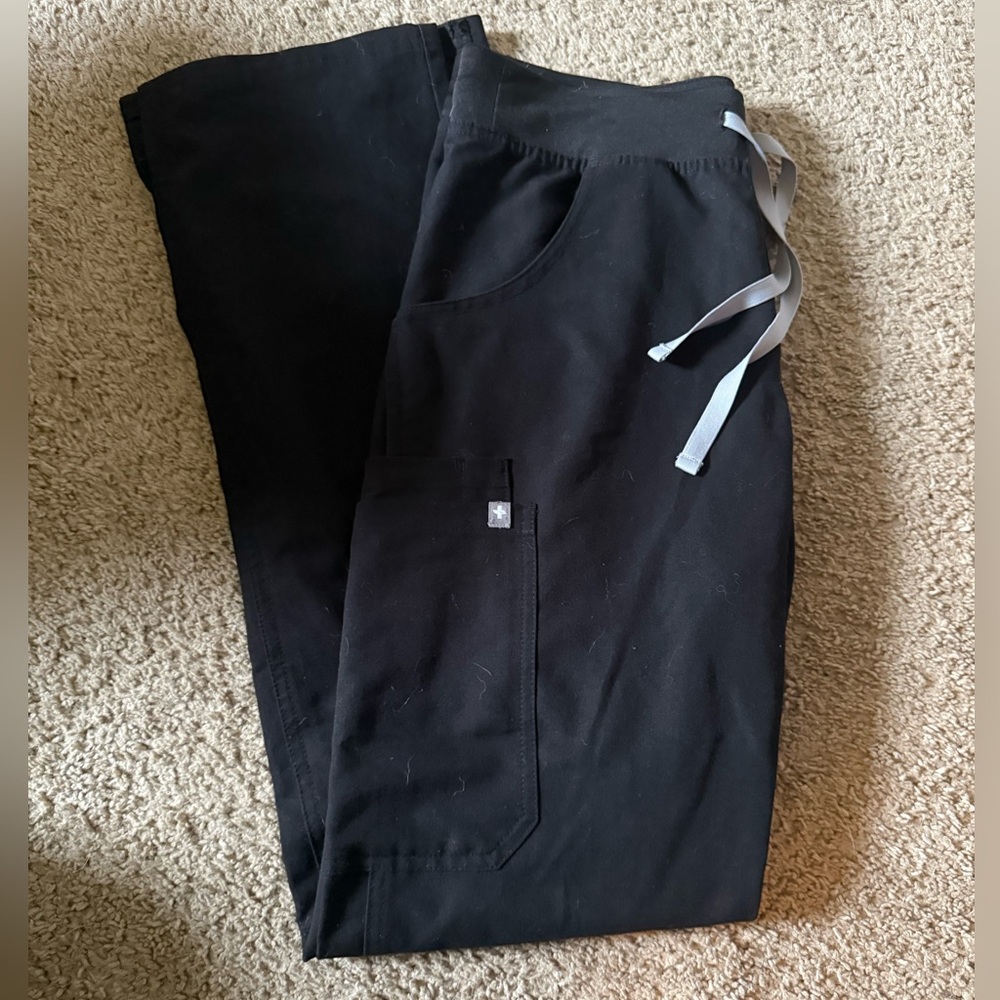 Figs women’s Black Kade cargo pants